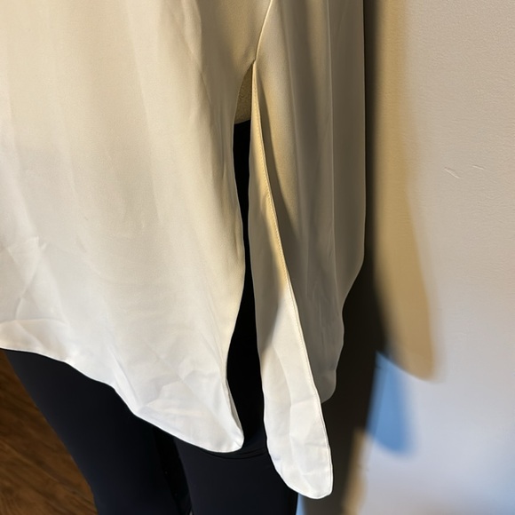 White Babaton Sleeveless Blouse. Medium. - Picture 3 of 6